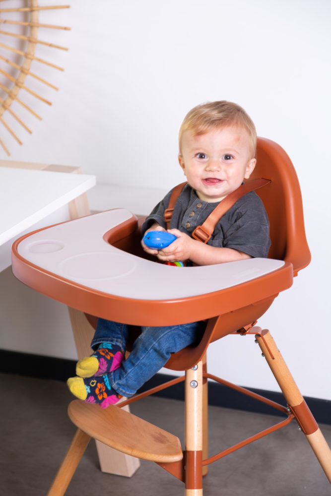 Childhome Tacka ABS do krzesełka Evolu 2 + mata silikonowa Rust - obrazek 5
