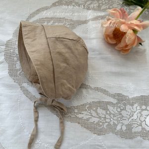 Lniana bonetka- beżowy