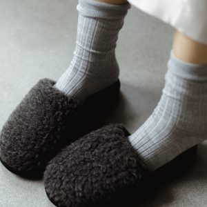 Kapcie wsuwane ( laczki) z 100% wełny merynosa od Dear Sheep damksie/męskie  36-45 (szary LUB czarny )
