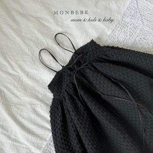 Sukienka Stella Midi dla dziewczynki 1-8 lat w kolorze czarnym ze strukturalnej tkaniny Monbebe/ black