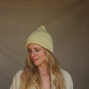Pastelowa czapka Fonzie Beanie 100% wełna merino marki Hvid dla dzieci i dorosłych, YELLOW