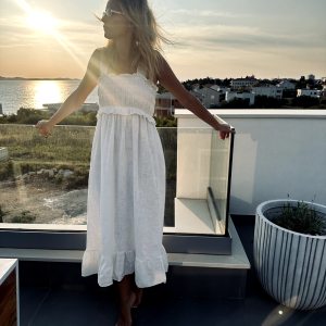 Biała, damska sukienka z lnu  midi Monbebe, linen smocked dress ETTE