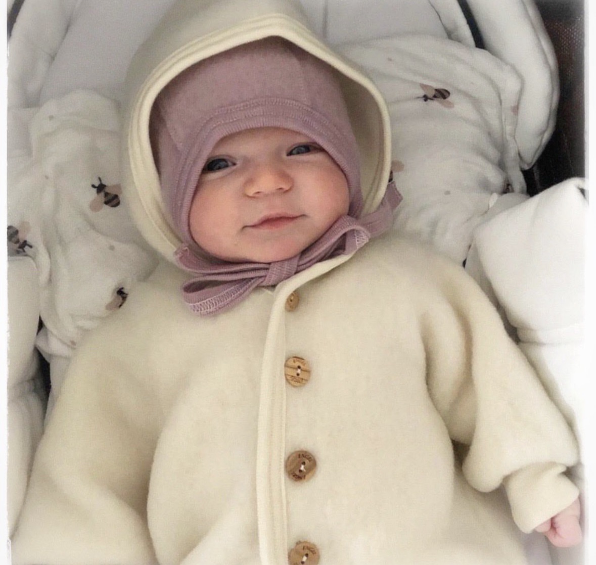 Różowa wiązana czapeczka/ bonetka niemowlęca z wełny merino- Engel Natur/ rosewood - obrazek 2