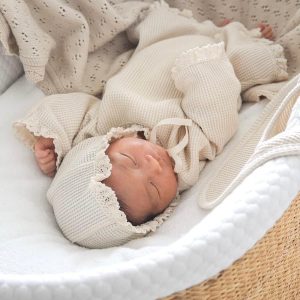 Komplet rampers + bonetka 100% bawełna Waffle, noworodek, baby shower, kolor: kremowy