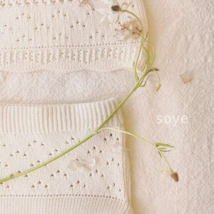 Dzianinowy komplet dla dziewczynki  CROCHET , SOYE