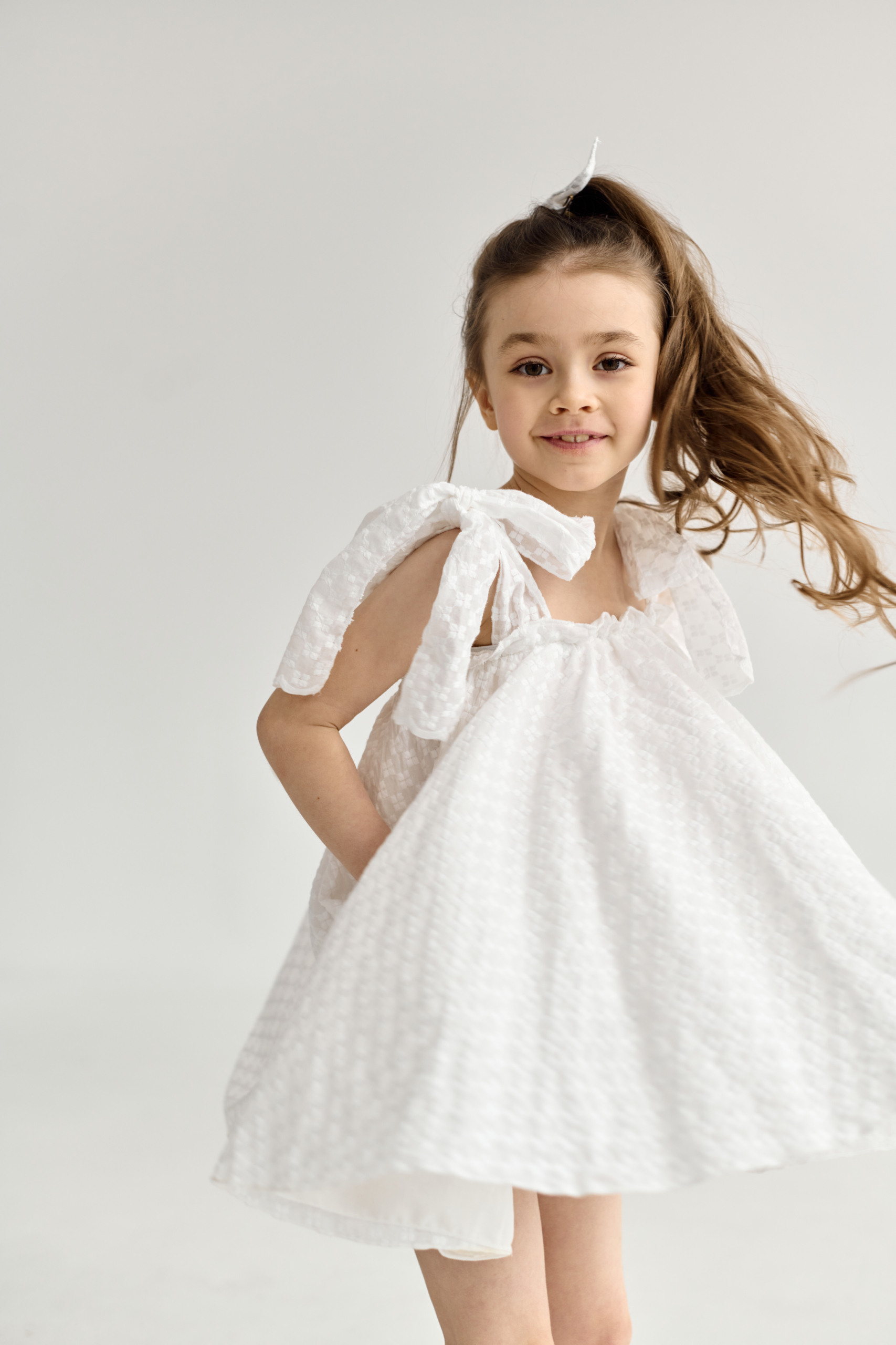 Sukienka Lilly z haftowanej bawełny