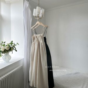 Sukienka Stella Midi dla kobiet w kolorze beżowym ze strukturalnej tkaniny Monbebe/ beige