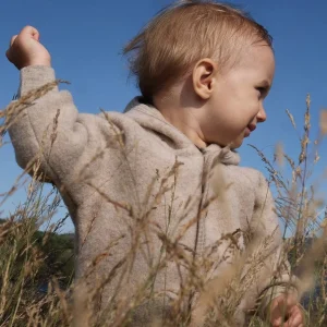 Beżowa kurtka z kapturem dla chłopca/ dziewczynki z wełny merino od Engel Natur - Sand
