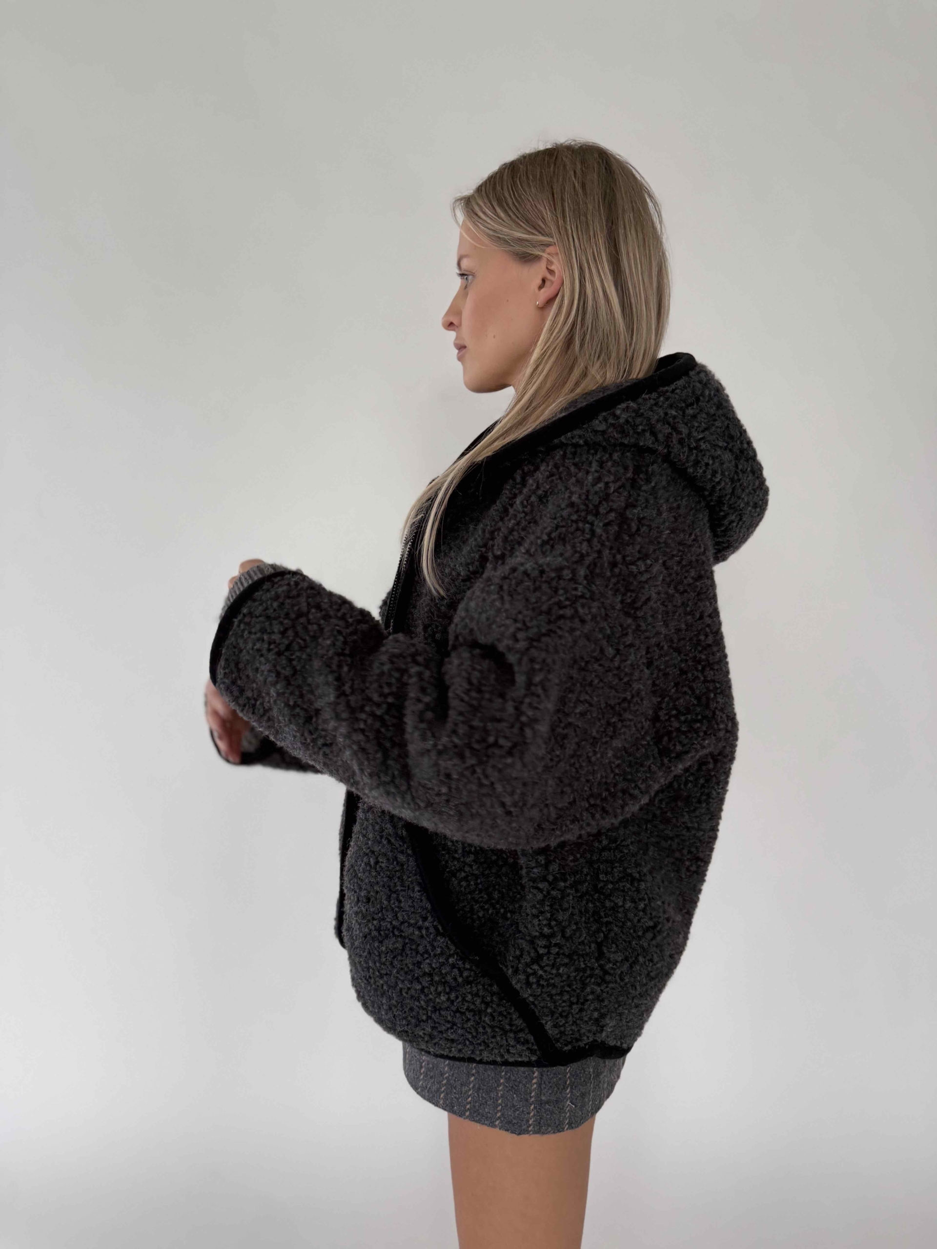 Czarna kurtka damska oversize Teddy z wełny merino 100%/ Black - obrazek 9