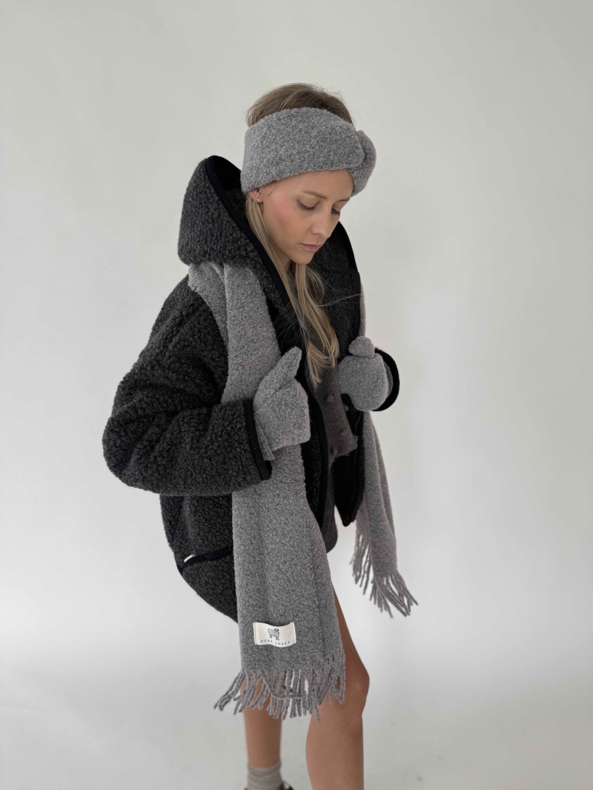 Czarna kurtka damska oversize Teddy z wełny merino 100%/ Black - obrazek 6