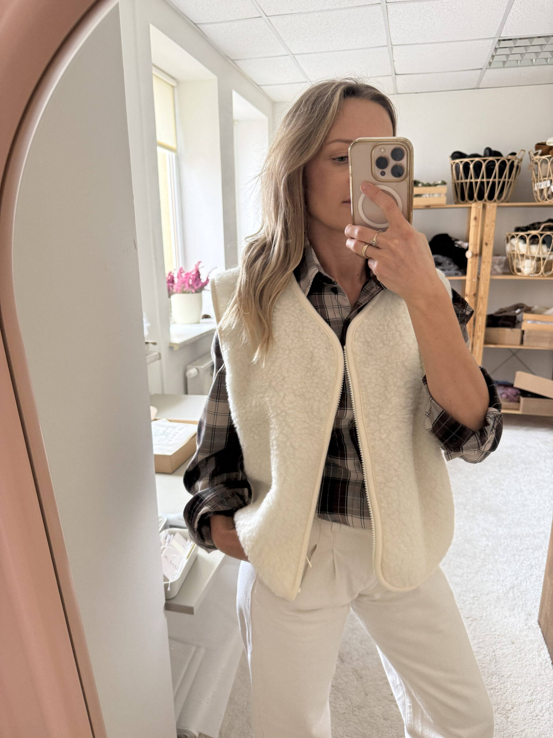 Kremowa, rozpinana kamizelka damska oversize 100% wełna MERINO, rozmiary S-XL, creamy - obrazek 2