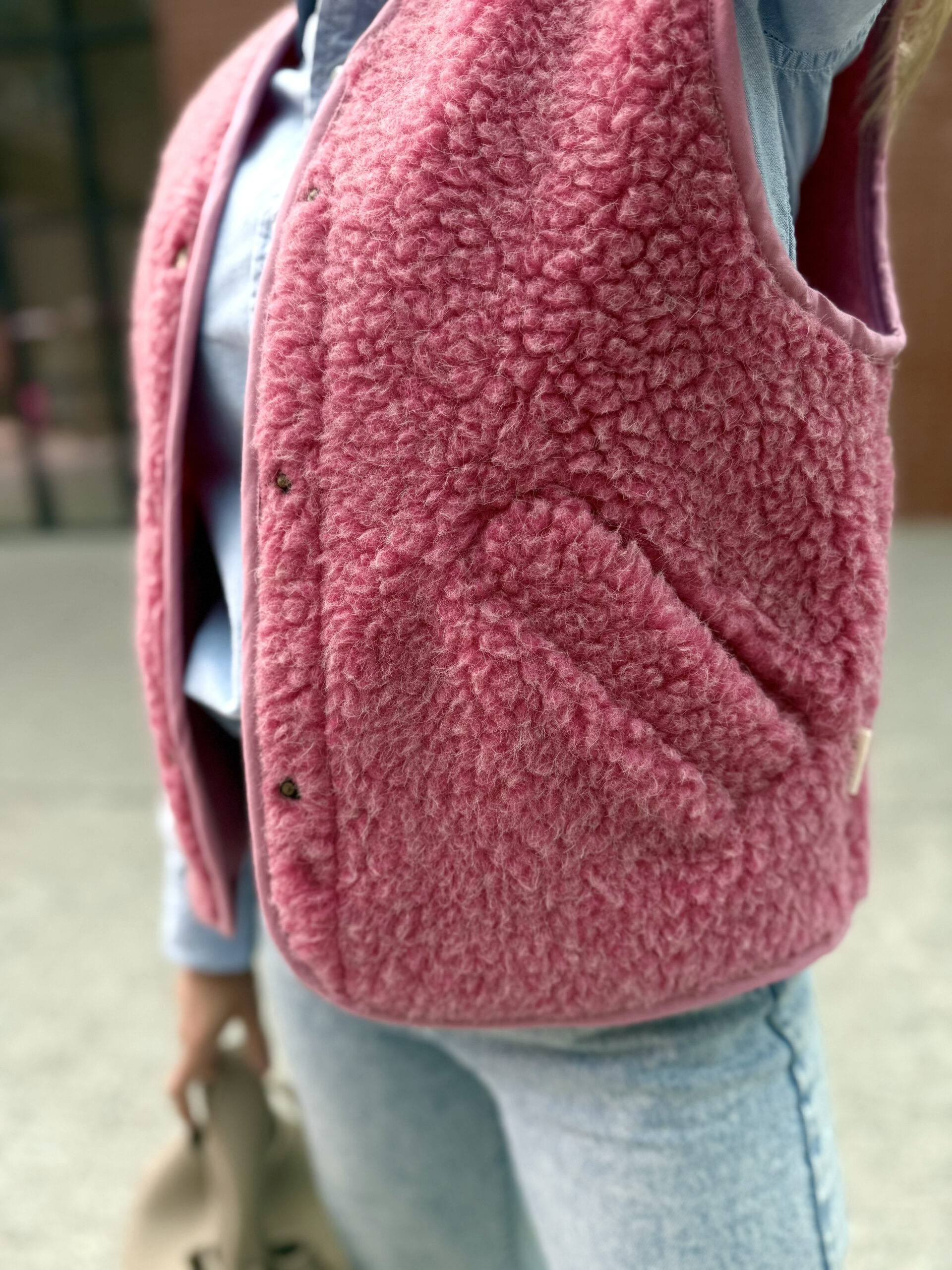 Wełniana kamizelka damska na napy z kieszeniami "FLOW", 100% MERINO, w kolorze Candy / róż XS-XL - obrazek 3