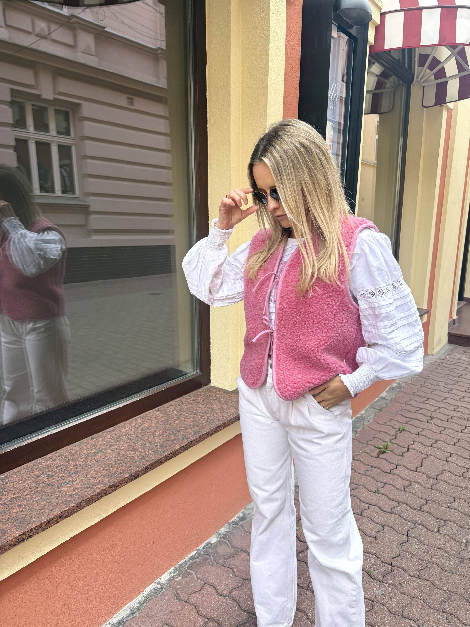 Wełniana kamizelka damska z wiązaniem "LILLY", 100% MERINO, w kolorze Candy / róż XS-XL - obrazek 5